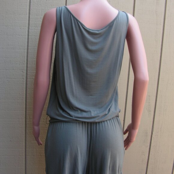BCB Generation Cowl Neck khaki Romper, size Large - Picture 4 of 7